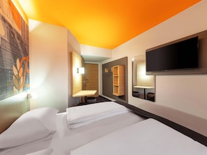 Habitación doble | 1 habitación, escritorio, wifi gratis y ropa de cama