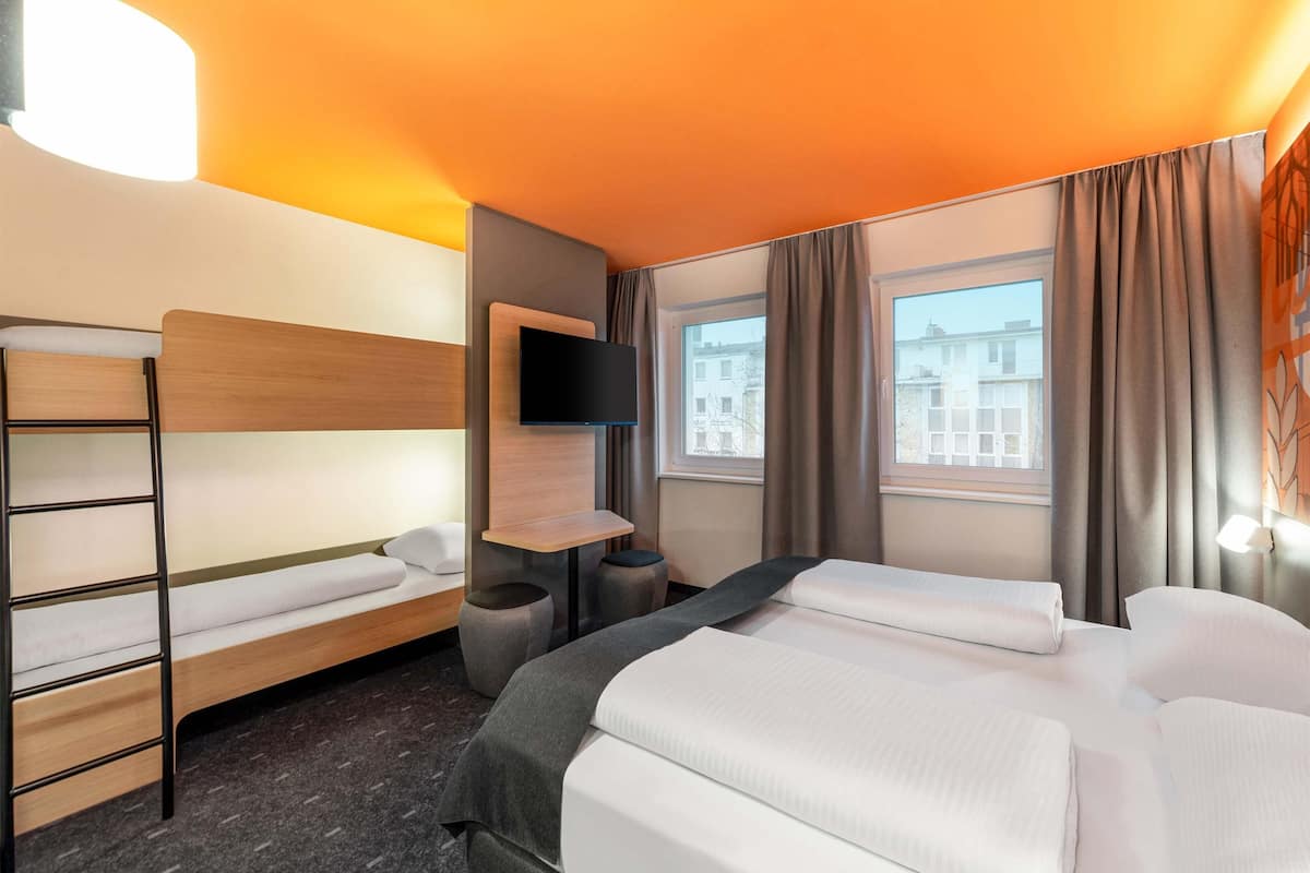 1 habitación, escritorio, wifi gratis y ropa de cama