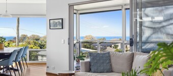 Whale Watchers- Pool, Pet-friendly, Ocean views, Sleeps 6