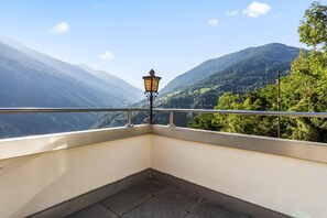 Property grounds - Charming family home (Euseigne)