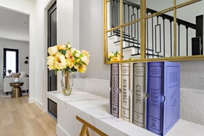 Interior - Near DT & Med Center Townhouse | WiFi Games Pets (Houston)