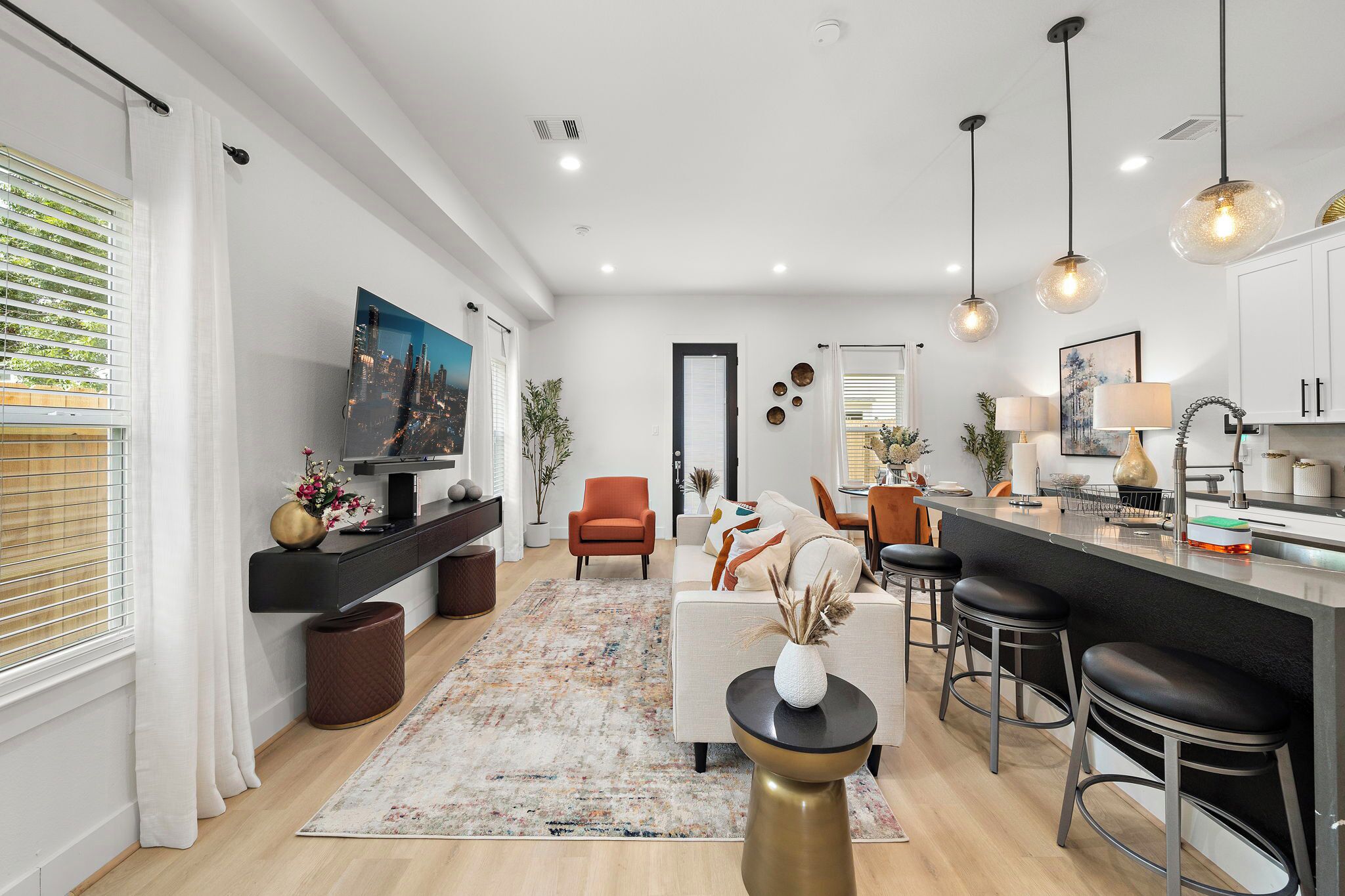 Smart TV, offices