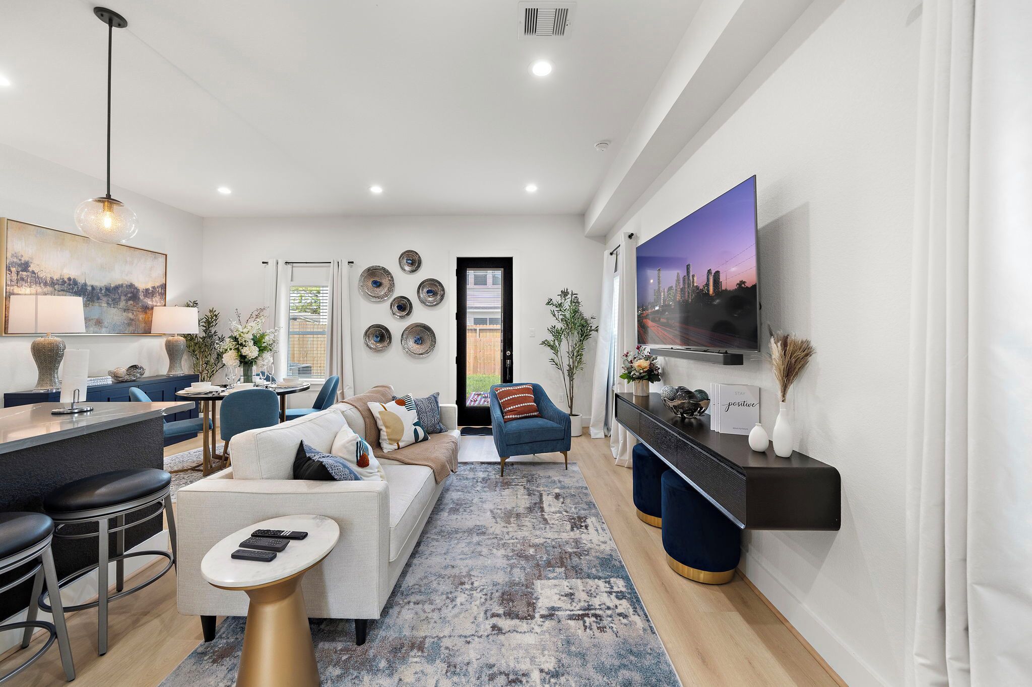 Smart TV, offices