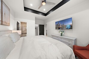 4 bedrooms, desk, iron/ironing board, free WiFi