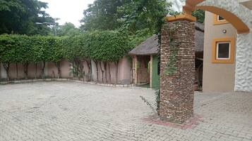 Fachada da propriedade