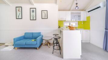Basic Room, 1 Bedroom (daisy) | 1 bedroom, free WiFi