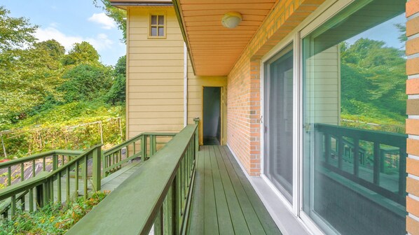 Basic Room, 1 Bedroom (lilac) | 1 bedroom, free WiFi - Yangpyeong Beulleosseom pet spa Pension (Yangpyeong)