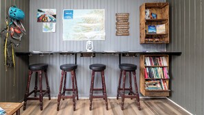 Living area - Gulbrakka Basecamp (Meloy)