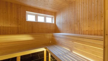 Douche, serviettes fournies, savon, papier toilette