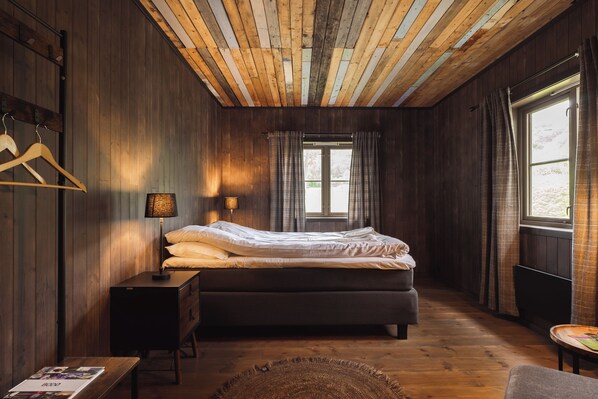 Desk, free WiFi - Gulbrakka Basecamp (Meloy)