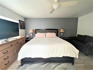 4 bedrooms, iron/ironing board, WiFi, bed sheets