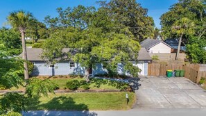 Property grounds - Sunset Cove | Team Joseph Ellen (Jacksonville Beach)