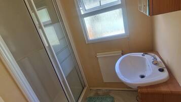 Cabin | Bathroom | Shower