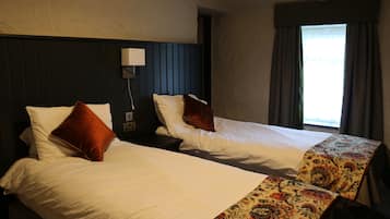Standard Twin Room | Free WiFi