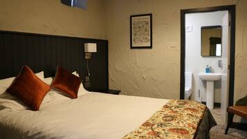 Standard Double Room | Free WiFi