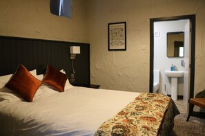 Standard Double Room | Free WiFi - Black Dog Inn (Bolton)