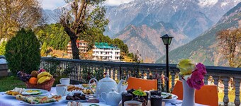 LA Riqueza Koala Inn Mcleod Ganj - Near to Dalai Lama Temple & Mall Road