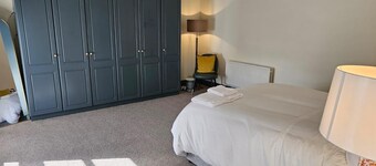 Tranquil Retreat Overlooking The Rock of Cashel