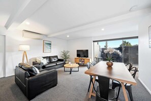 Télévision, jeux vidéo, livres