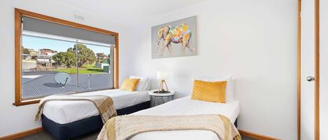 6 chambres, fer et planche à repasser, lit parapluie, Wi-Fi