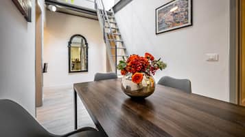 公寓 | 私人厨房 | 大冰箱、微波炉、烤箱、炉灶