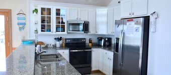 ComeSailAwayOBX-gorgeous 6 bedrooms/5.5 baths, oceanviews, pool, hot-tub,  beach