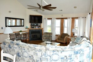 Smart TV, DVD player, ping pong, books