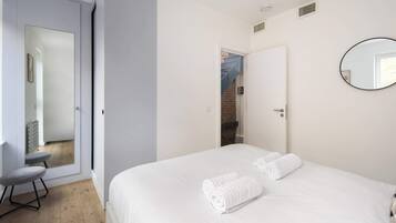 4 bedrooms, iron/ironing board, travel cot, free WiFi