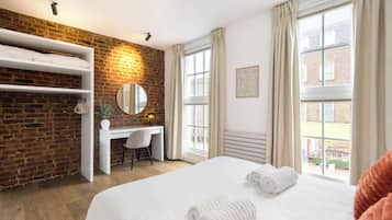 Iron/ironing board, travel cot, free WiFi, bed sheets