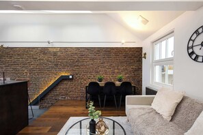 Smart TV, offices