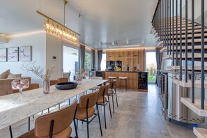 Villa, accessible aux personnes à mobilité réduite | 4 chambres, Internet