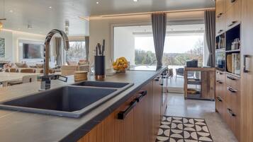 Villa, con acceso para personas discapacitadas | 4 habitaciones y internet