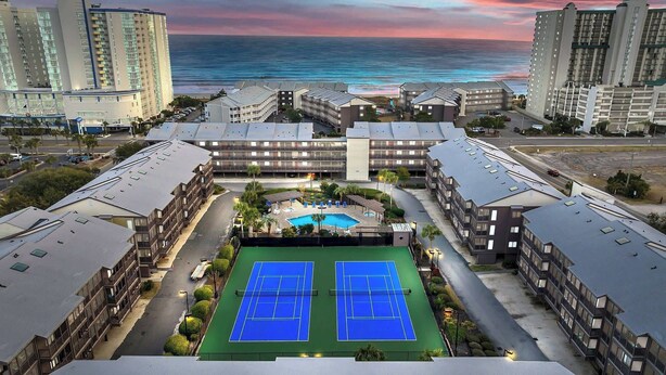 Sports court - Sea Blue Suite at Tilghman w Pool and Hot Tub (North Myrtle Beach)