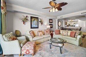 TV - Bayside Bliss: 3 Bedroom Condo Beachfront Living (North Myrtle Beach)