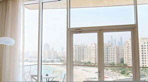 1 bedroom - Tiara Residences Stay on the Beach 2 Beds (Dubai)