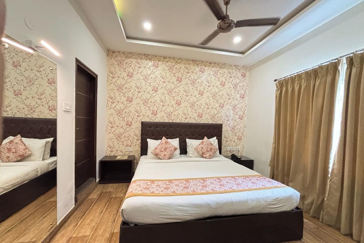 1 habitación, ropa de cama hipoalergénica y escritorio