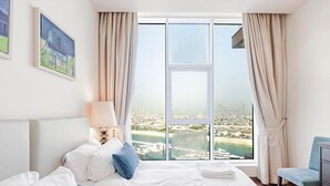 Unclassified image, 3 of 34, button - 2 BD Tiara Palm Views Beach Pool Amazing Views (Dubai)
