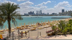 Unclassified image, 4 of 34, button - 2 BD Tiara Palm Views Beach Pool Amazing Views (Dubai)