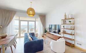 Apartment | 3 bedrooms - Al Haseer Beach Views - 3 Beds Palm Holiday Apt (Dubai)