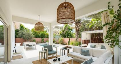 Villa Deema The Lakes Luxury 3 Bd Pool