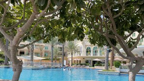 Unclassified image, 4 of 30, button - Luxury at Beachside Al Sultana Jumeirah Shoreline (Dubai)