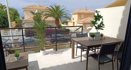 Villa-costaadeje-3br-balcony-wifi-parking