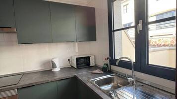 Vila | Dapur pribadi | Lemari es, oven, kompor, dan ketel listrik