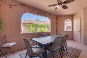 2 bedrooms - Stunning 3 Bedroom in the Heart of Scottsdale (Scottsdale)