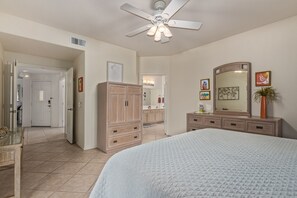 2 bedrooms - Stunning 3 Bedroom in the Heart of Scottsdale (Scottsdale)
