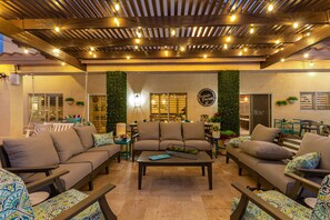 House, Accessible - The Grand Saguaro Amazing Gilbert Home (Gilbert)