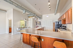 Room - Stunning Phoenix Prime Urban Living (Phoenix)