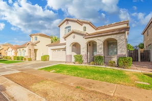 House | 4 bedrooms - San Michelle Luxury Escape -mesa (Mesa)