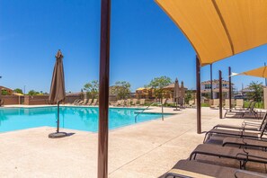 House | 4 bedrooms - Gilbert Haven A Family Delight in Enchanting Community (Gilbert)