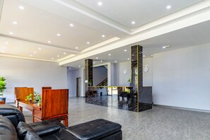 Reception - Lisha Grand Hotel C Vangvieng (Vang Vieng)